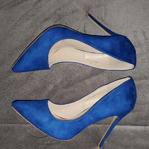 Royal Blue High Heel Shoes, size US 7 (Brand: Fashion Nova) - Picture 7 of 9